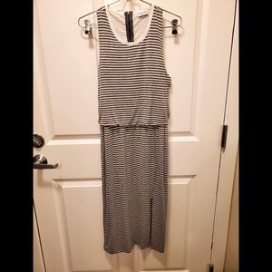 Brigitte Bailey Gray and White Stripe Midi Dress Size Small